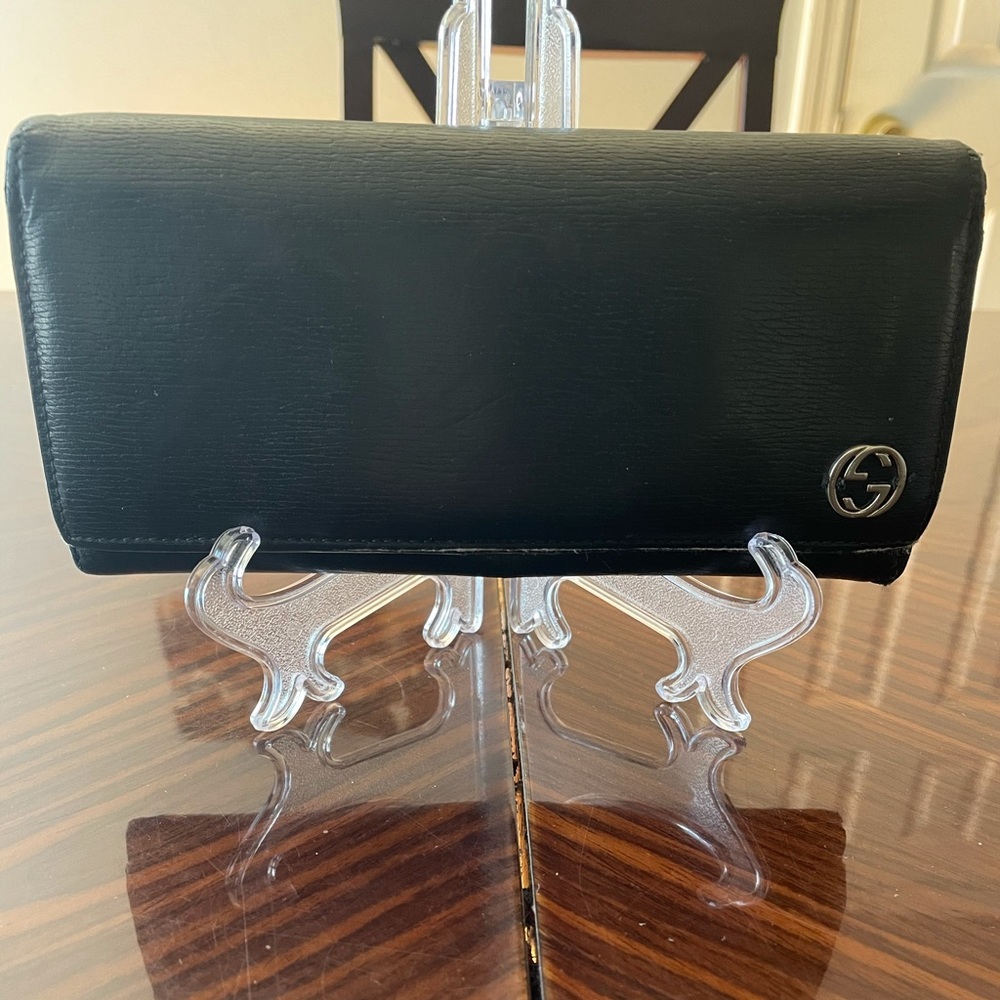 Gucci Women’s Blk Long Wallet 12 CC slots & more